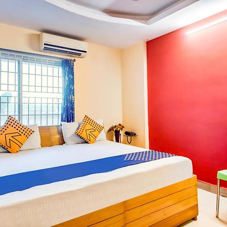Hotel SPOT ON 76264 Sgs Residency Visakhapatnam Exterior foto